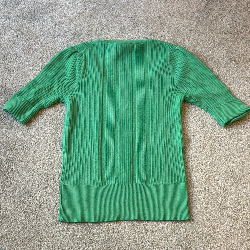 Les Serein Apple Green Ribbed V-Neck Short Sleeve Sweater Women's Small NWT - Picture 9 of 9